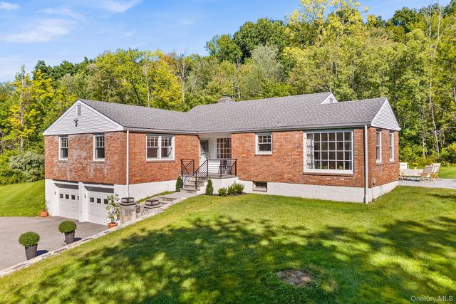 14 Lake Road, Katonah, NY 10536