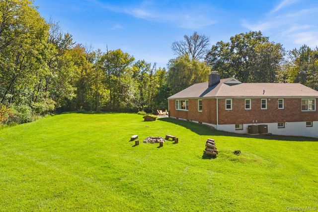 14 Lake Road, Katonah, NY 10536