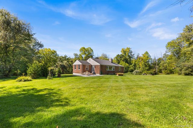 14 Lake Road, Katonah, NY 10536
