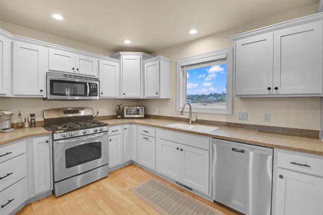 7103 Caneel Trail, Middleton, WI 53562