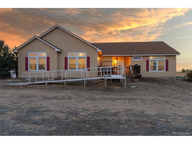 4241 Meadow Lark Rd, Fort Lupton, CO 80621