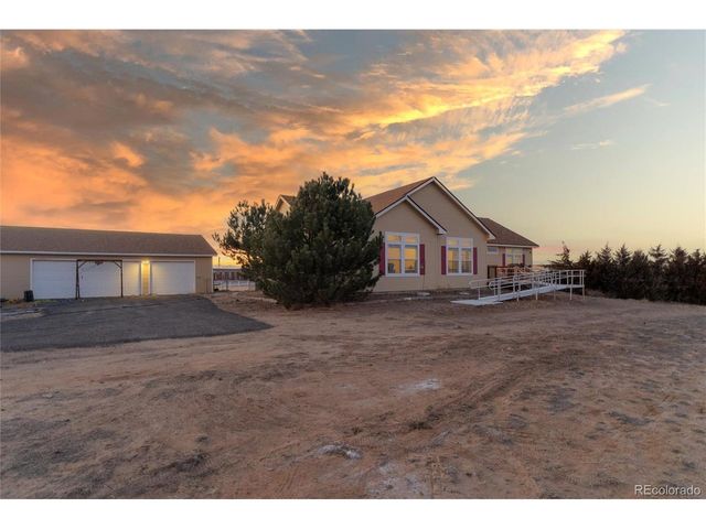 4241 Meadow Lark Rd, Fort Lupton, CO 80621