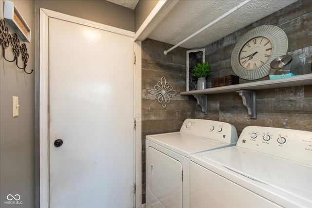 9415 Wimbledon Court, Indianapolis, IN 46250