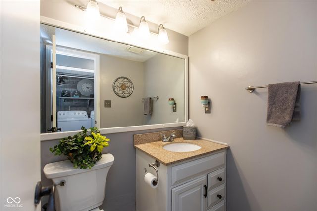 9415 Wimbledon Court, Indianapolis, IN 46250