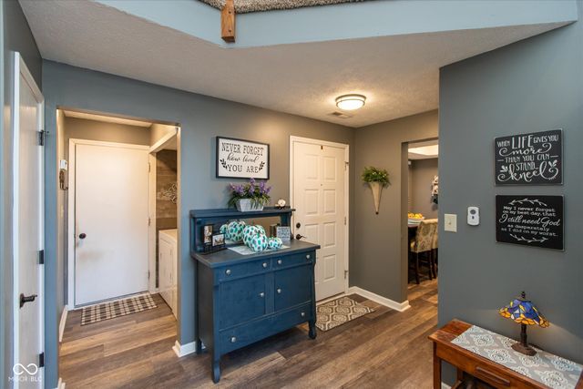 9415 Wimbledon Court, Indianapolis, IN 46250