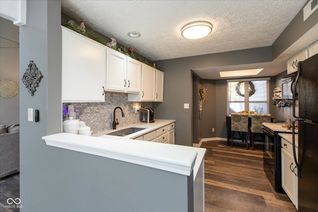 9415 Wimbledon Court, Indianapolis, IN 46250