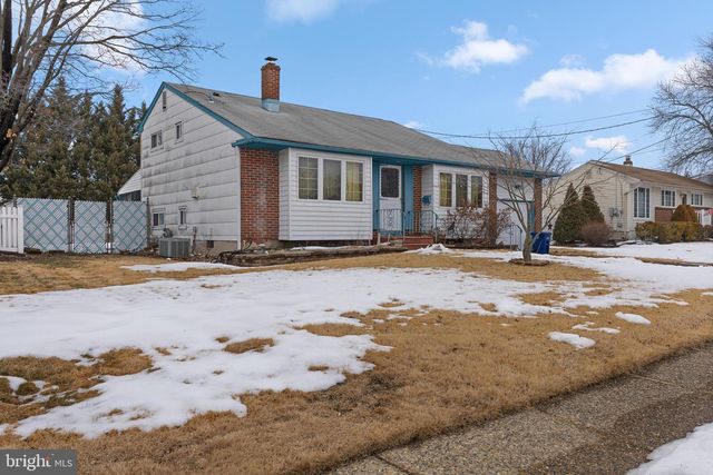 409 N GARDEN BLVD, Beverly, NJ 08010