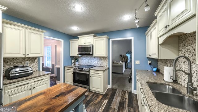 40 Legend Creek Chase Drive, Douglasville, GA 30134