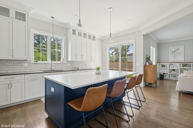 428 Beverly Drive, Wilmette, IL 60091