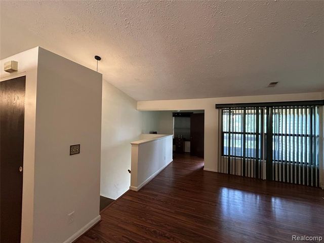 19257 Surrey Lane, Northville, MI 48167