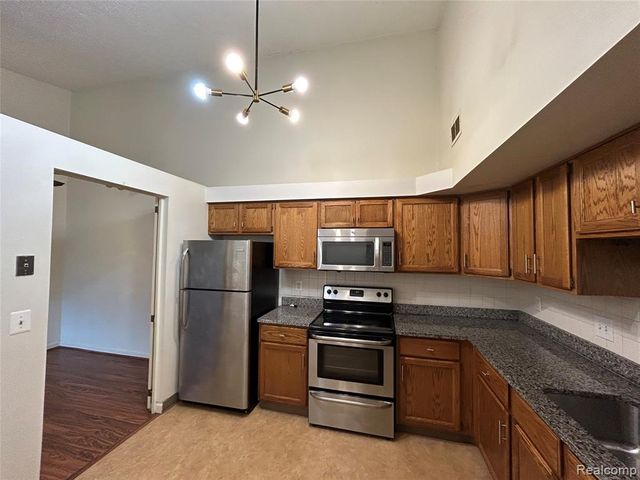 19257 Surrey Lane, Northville, MI 48167