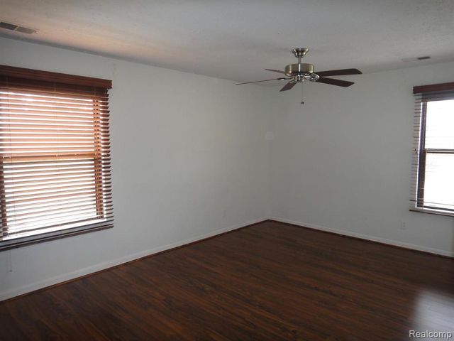 19257 Surrey Lane, Northville, MI 48167