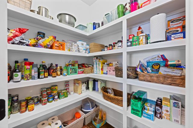 2329 Weeping Willow Dr, Ooltewah, TN 37363