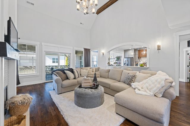 2329 Weeping Willow Dr, Ooltewah, TN 37363