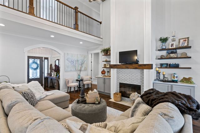 2329 Weeping Willow Dr, Ooltewah, TN 37363