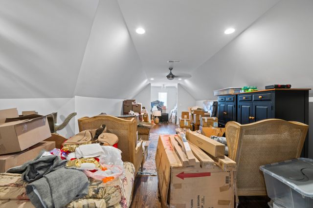 2329 Weeping Willow Dr, Ooltewah, TN 37363