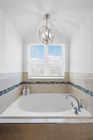 2329 Weeping Willow Dr, Ooltewah, TN 37363