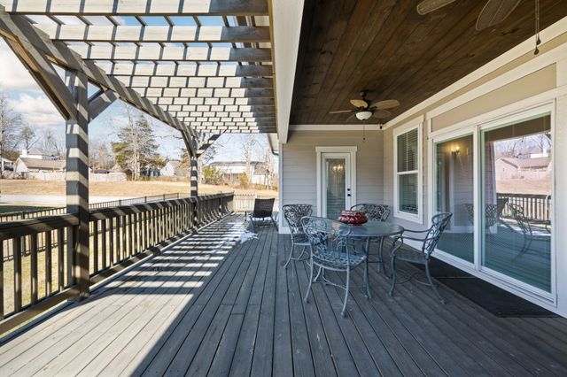 2329 Weeping Willow Dr, Ooltewah, TN 37363