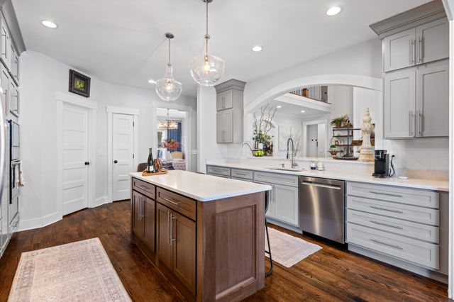 2329 Weeping Willow Dr, Ooltewah, TN 37363