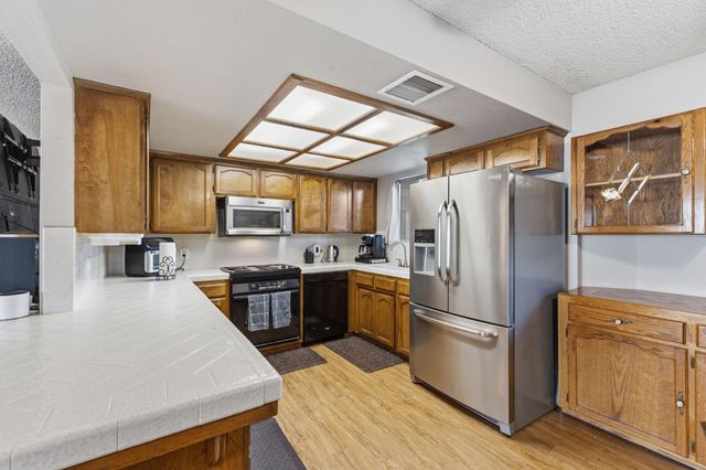 4142 W Amherst Avenue, Fresno, CA 93722