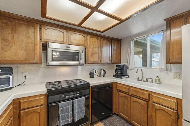 4142 W Amherst Avenue, Fresno, CA 93722