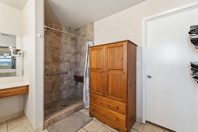 4142 W Amherst Avenue, Fresno, CA 93722