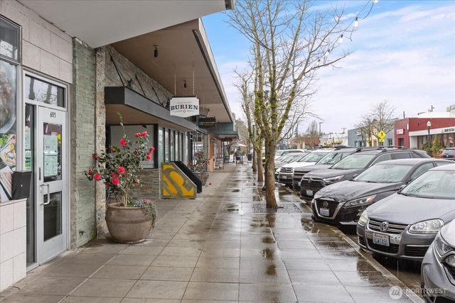 12845 7th Avenue S, Burien, WA 98168