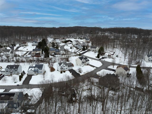 2 Shadowbrook Lane, Newburgh, NY 12550