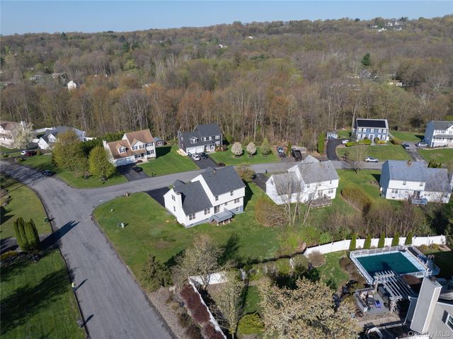 2 Shadowbrook Lane, Newburgh, NY 12550