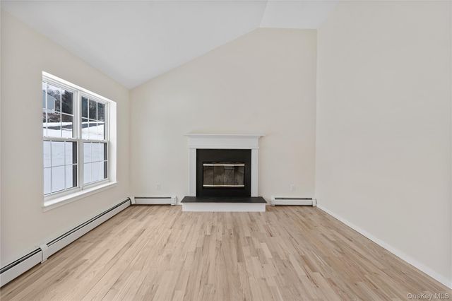 2 Shadowbrook Lane, Newburgh, NY 12550