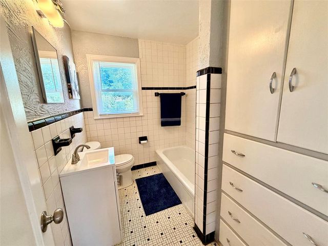 3832 NW 16th Street, Oklahoma City, OK 73107
