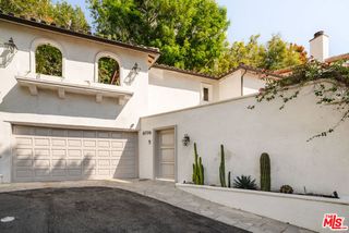 8706 Sunset Plaza Place, Los Angeles, CA 90069