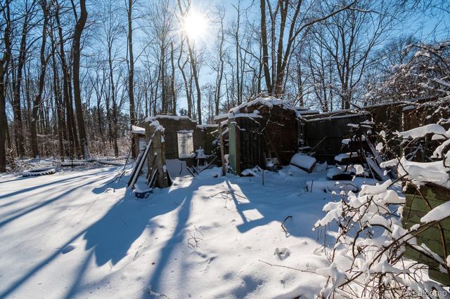 20509 CLARK Road, New Boston, MI 48164