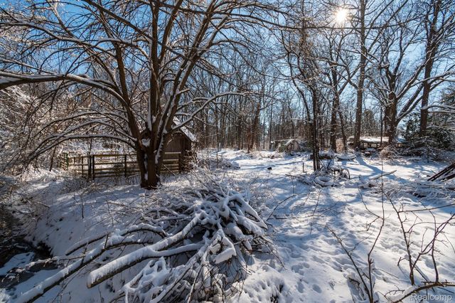 20509 CLARK Road, New Boston, MI 48164