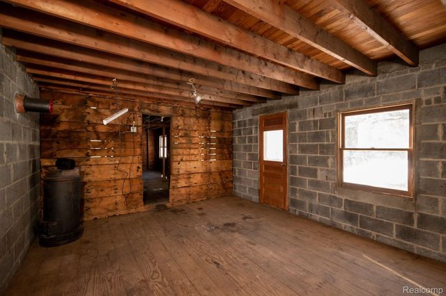 20509 CLARK Road, New Boston, MI 48164