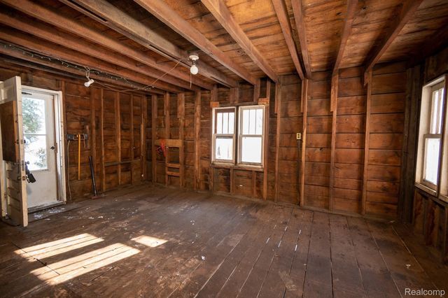 20509 CLARK Road, New Boston, MI 48164