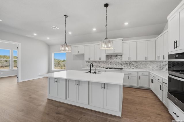 1836 Weinnacht, New Braunfels, TX 78132