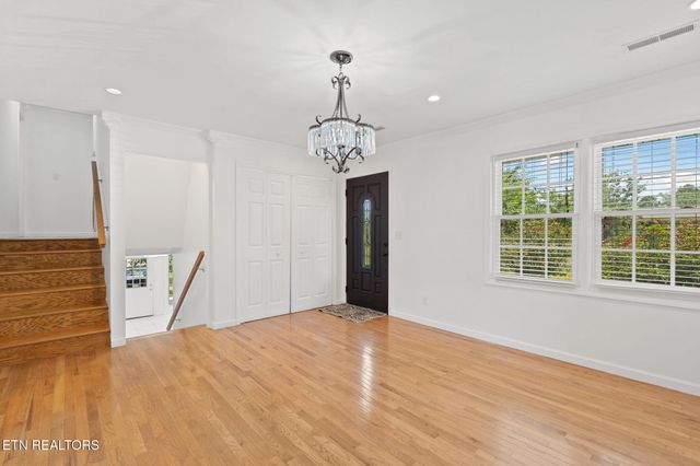 412 George Washington Drive, Dandridge, TN 37725