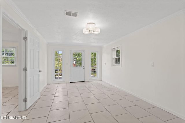 412 George Washington Drive, Dandridge, TN 37725