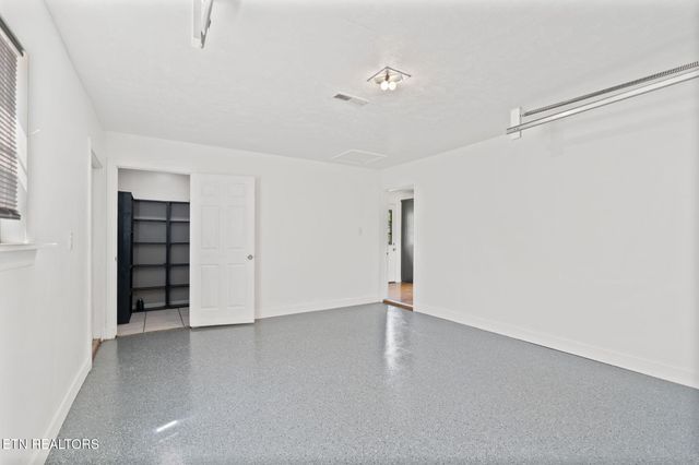 412 George Washington Drive, Dandridge, TN 37725