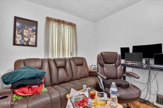 4456 Fairview Drive, Toledo, OH 43612