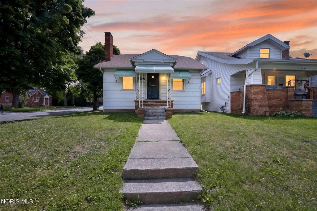 4456 Fairview Drive, Toledo, OH 43612