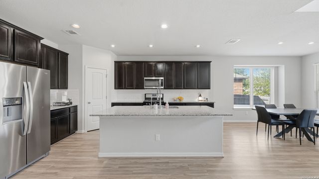 2909 Mineral Springs, Schertz, TX 78108