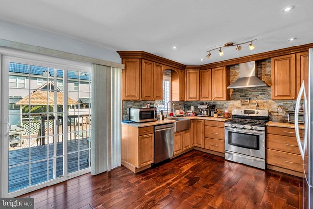 779 DUNEDIN ST, Toms River, NJ 08753