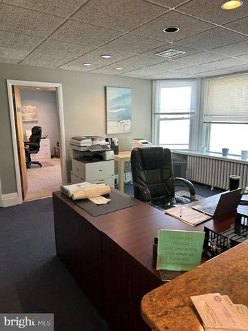 110-112 BALA AVE, Bala Cynwyd, PA 19004