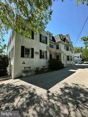 110-112 BALA AVE, Bala Cynwyd, PA 19004