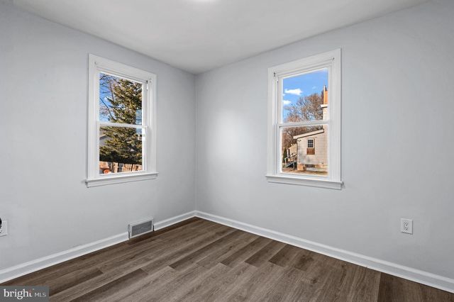 101 PARK AVE, Morrisville, PA 19067