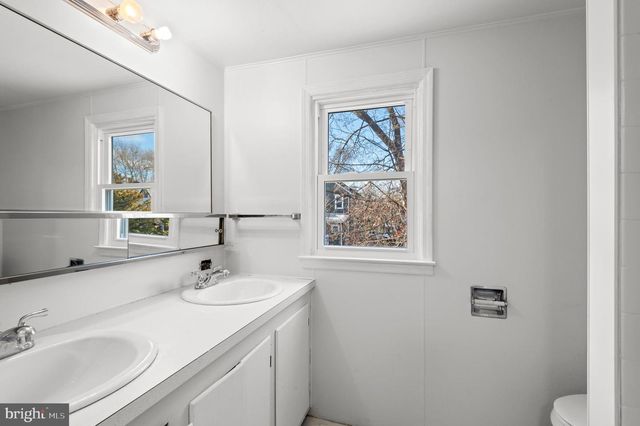 101 PARK AVE, Morrisville, PA 19067