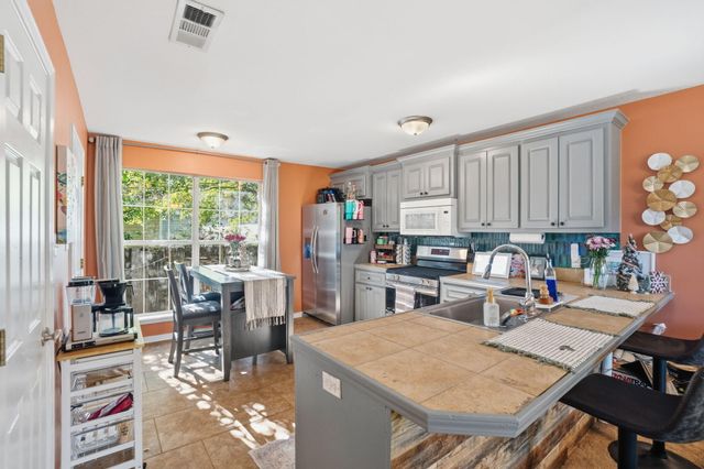 112 Mckinnon St., Petal, MS 39465