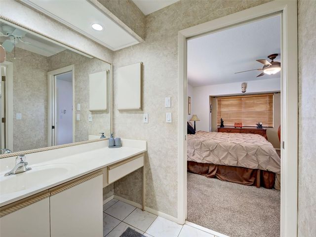 1211 CAPRI ISLES BOULEVARD 61, Venice, FL 34292